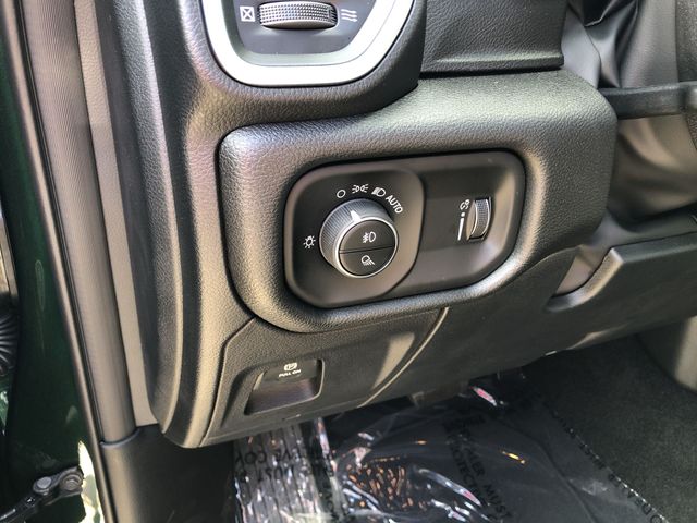 Thumbnail: 2026 RAM 1500 - 31