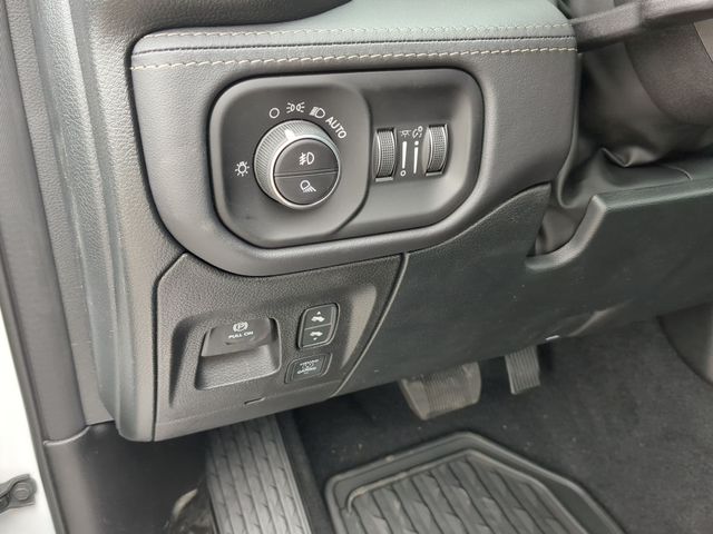 Thumbnail: 2026 RAM 1500 - 26