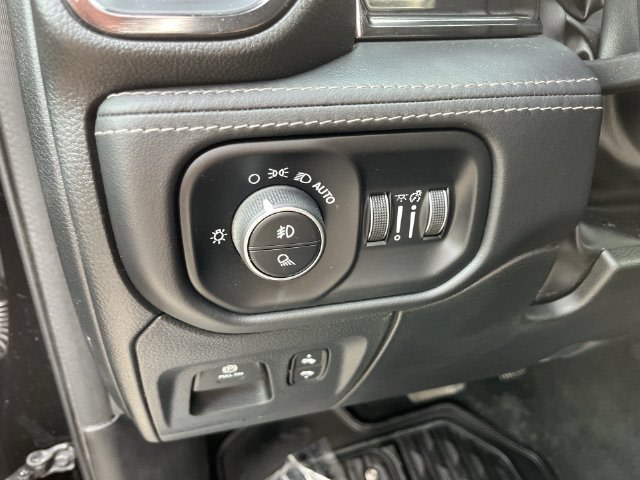 Thumbnail: 2023 RAM 1500 - 32