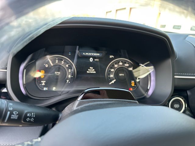 Thumbnail: 2026 RAM 1500 - 6