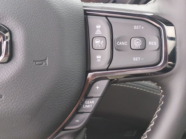Thumbnail: 2026 RAM 1500 - 32