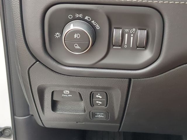 Thumbnail: 2026 RAM 1500 - 35