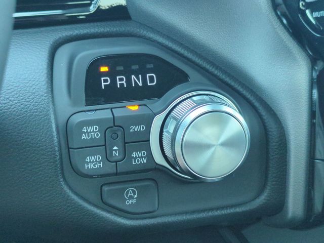 Thumbnail: 2026 RAM 1500 - 15