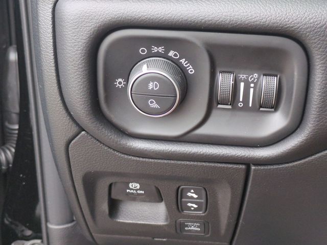 Thumbnail: 2026 RAM 1500 - 35