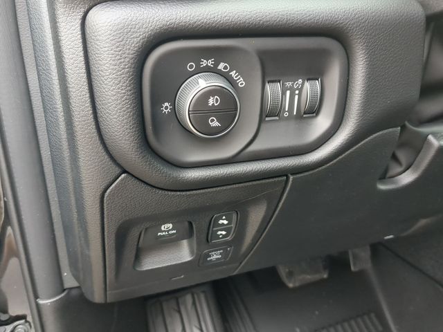 Thumbnail: 2026 RAM 1500 - 24