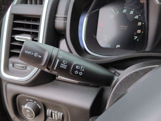 Thumbnail: 2026 RAM 1500 - 33