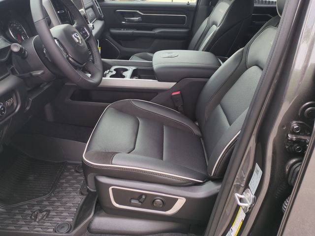 Thumbnail: 2026 RAM 1500 - 10