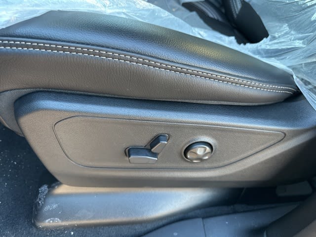 Thumbnail: 2026 RAM 1500 - 12