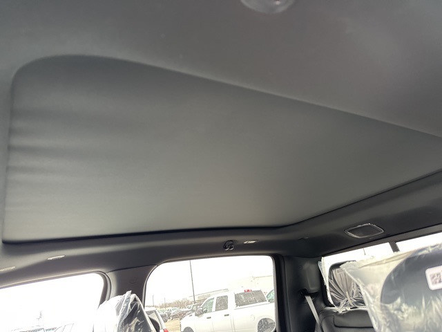 Thumbnail: 2026 RAM 1500 - 8