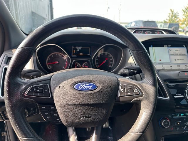 Thumbnail: 2017 Ford Focus - 6