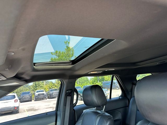 Thumbnail: 2015 Ford Explorer - 14