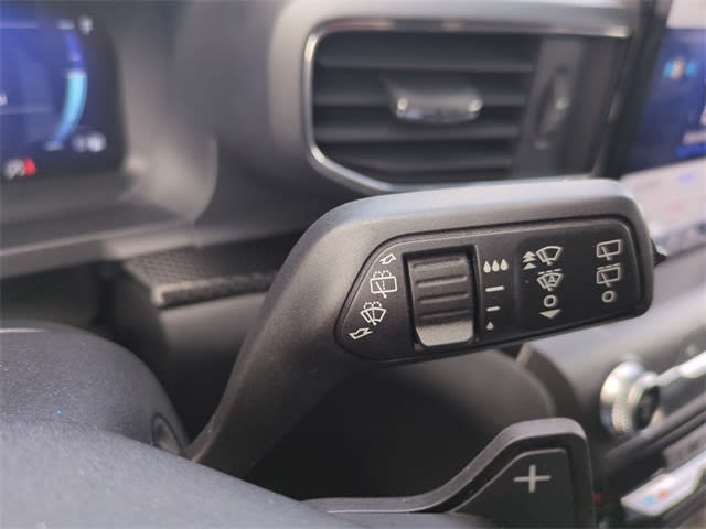 Thumbnail: 2020 Ford Explorer - 32