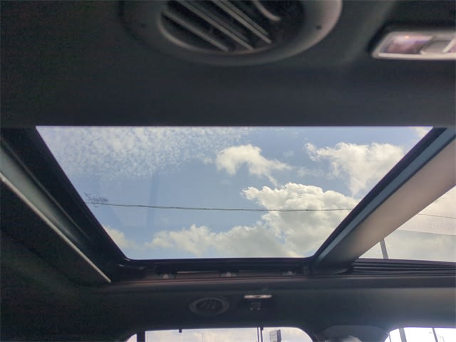 Thumbnail: 2020 Ford Explorer - 28