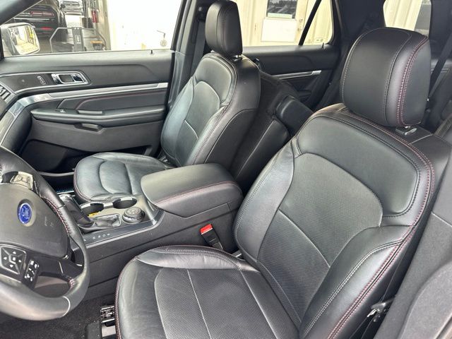 Thumbnail: 2019 Ford Explorer - 8