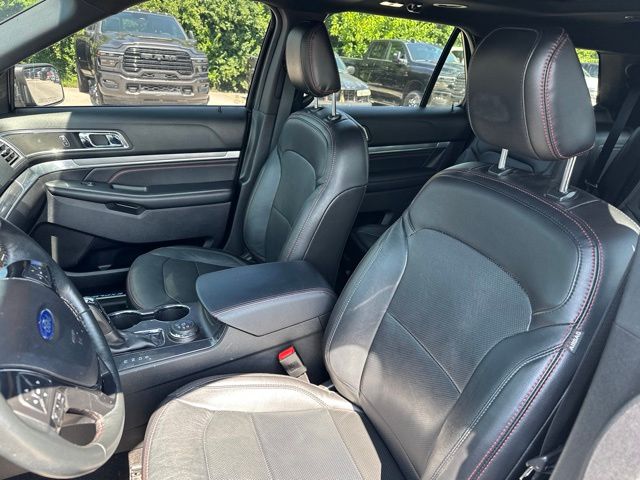 Thumbnail: 2019 Ford Explorer - 7