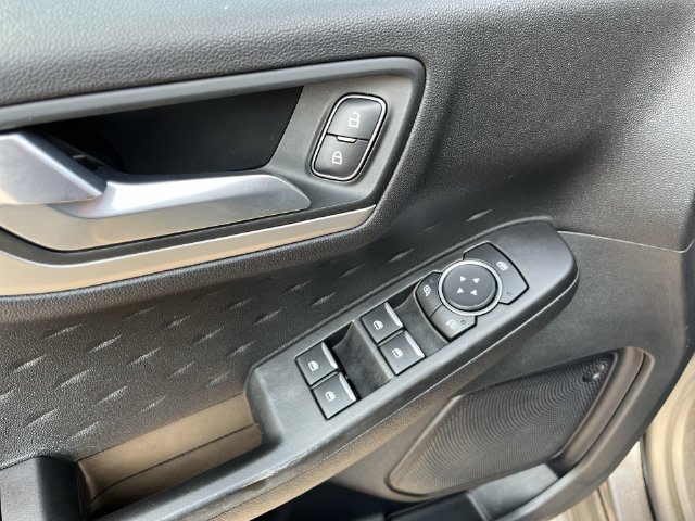 Thumbnail: 2020 Ford Escape - 31