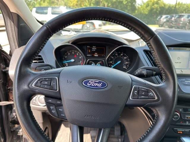 Thumbnail: 2019 Ford Escape - 6