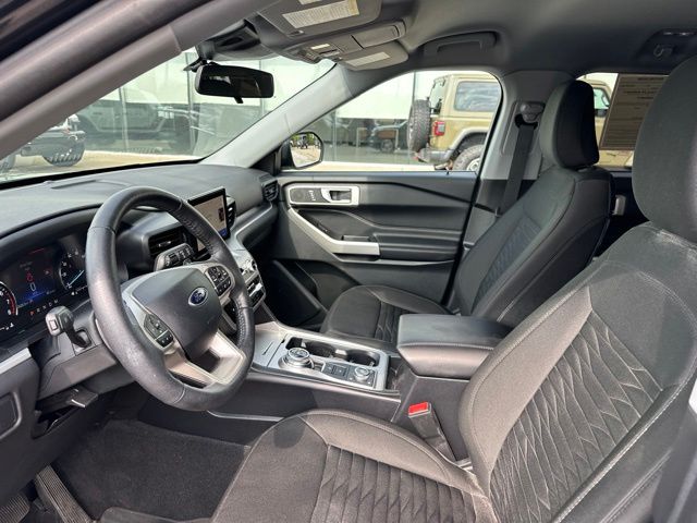 Thumbnail: 2021 Ford Explorer - 8