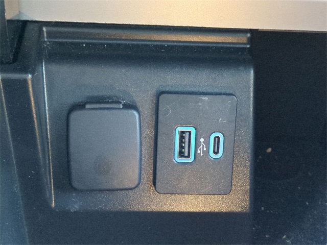 Thumbnail: 2021 Ford Explorer - 37