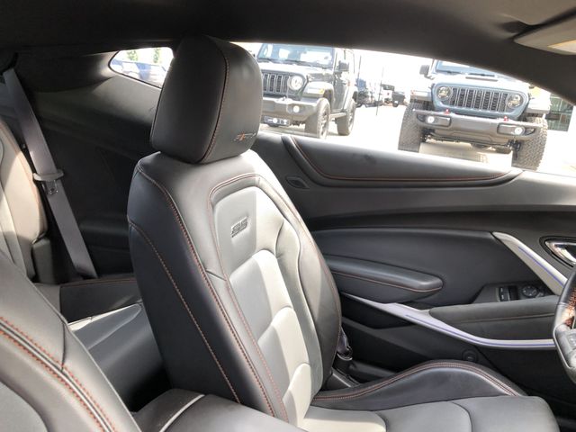 Thumbnail: 2017 Chevrolet Camaro - 11
