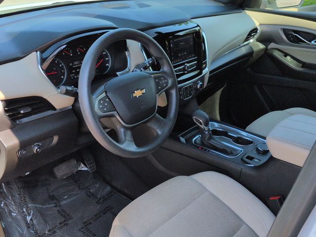 Thumbnail: 2023 Chevrolet Traverse - 2