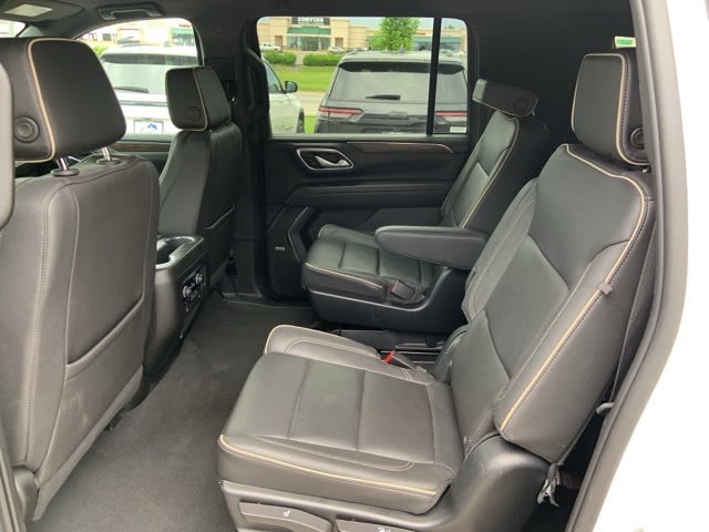 2023 Chevrolet Suburban Premier 10