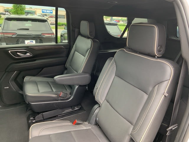 2023 Chevrolet Suburban Premier 20