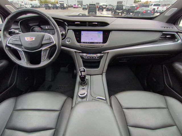 Thumbnail: 2023 Cadillac XT5 - 10