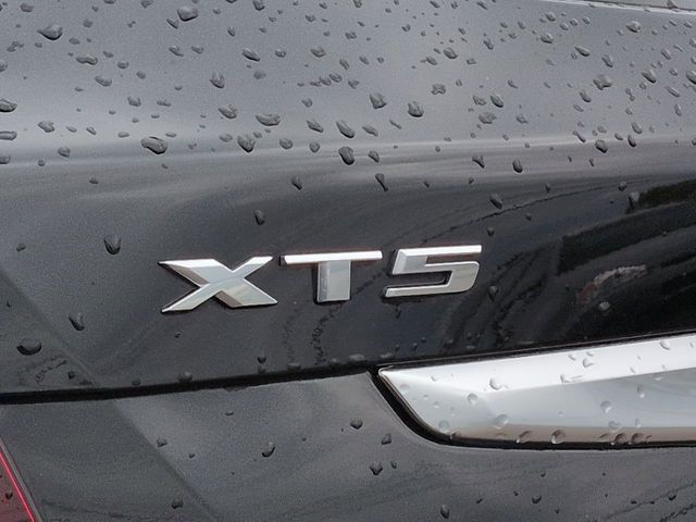 Thumbnail: 2023 Cadillac XT5 - 23