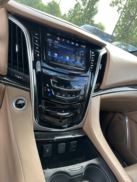 Thumbnail: 2019 Cadillac Escalade - 15