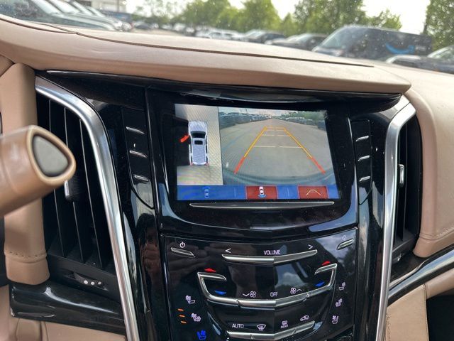 Thumbnail: 2019 Cadillac Escalade - 18