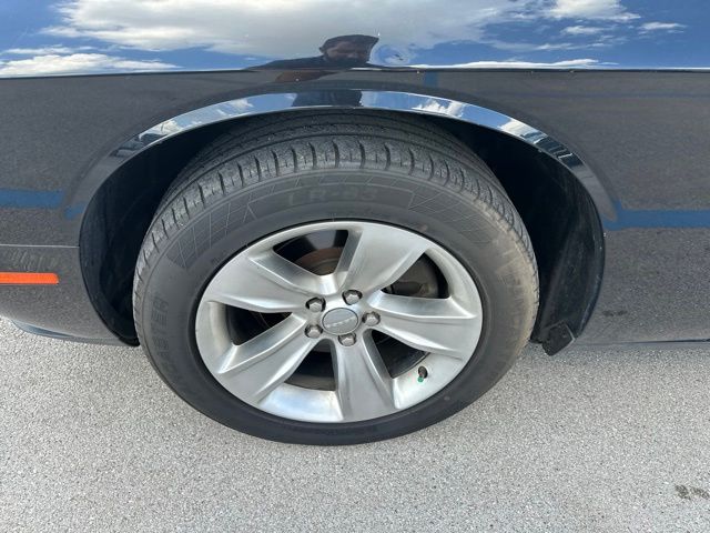 Thumbnail: 2019 Dodge Challenger - 5