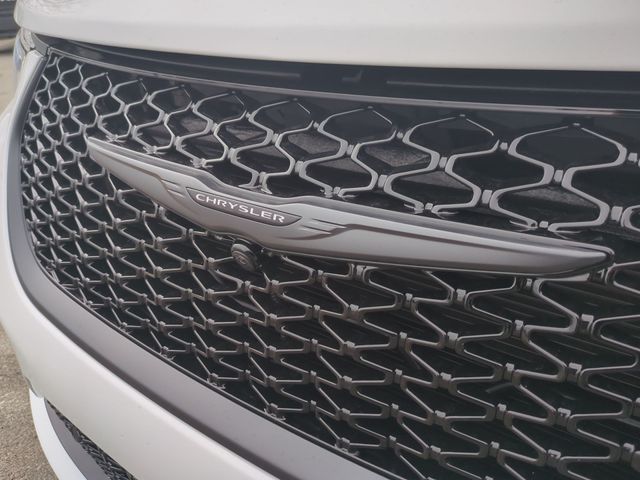 Thumbnail: 2026 Chrysler Pacifica - 7
