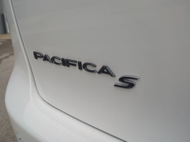 Thumbnail: 2026 Chrysler Pacifica - 24