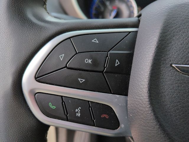 Thumbnail: 2022 Chrysler Pacifica - 26