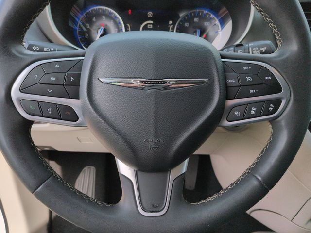 Thumbnail: 2022 Chrysler Pacifica - 25