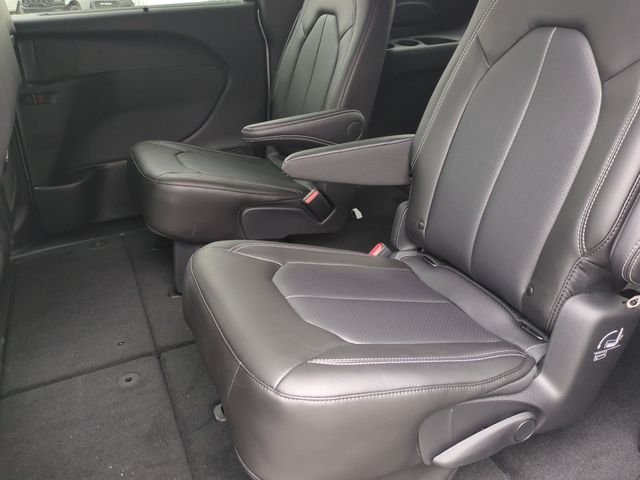 Thumbnail: 2026 Chrysler Pacifica - 27