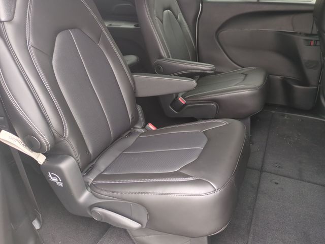 Thumbnail: 2026 Chrysler Pacifica - 12