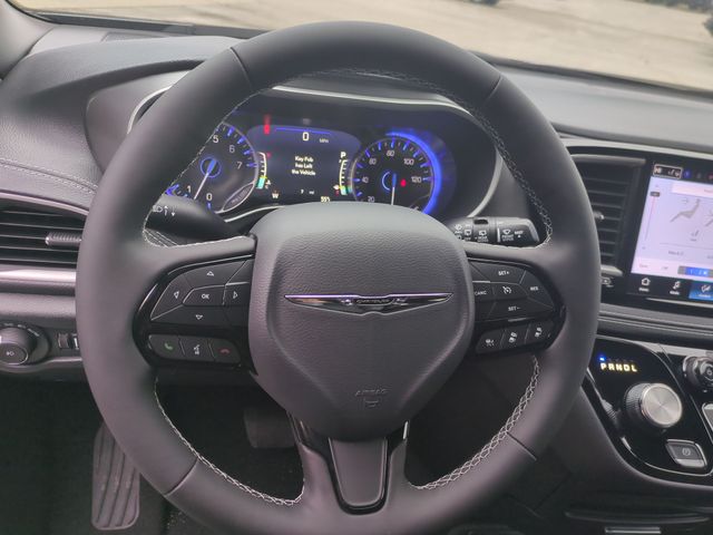 Thumbnail: 2026 Chrysler Pacifica - 14