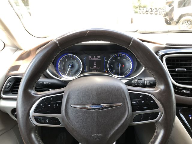 Thumbnail: 2017 Chrysler Pacifica - 12
