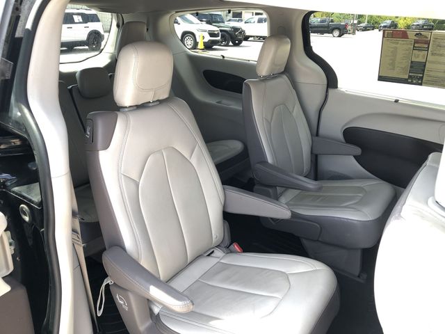 Thumbnail: 2017 Chrysler Pacifica - 23