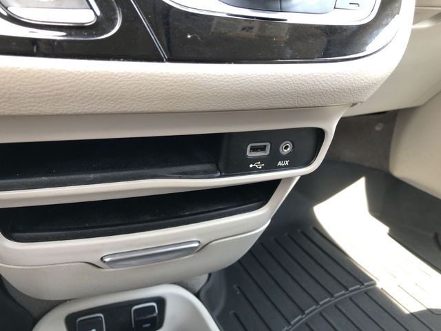 Thumbnail: 2017 Chrysler Pacifica - 28