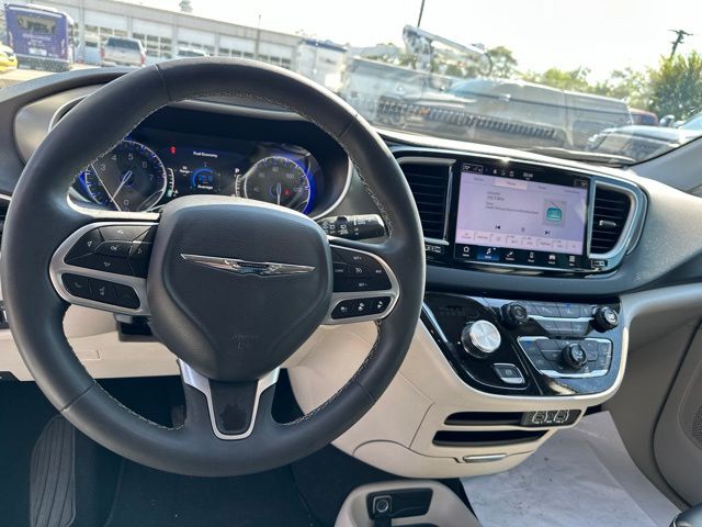 Thumbnail: 2024 Chrysler Pacifica - 2