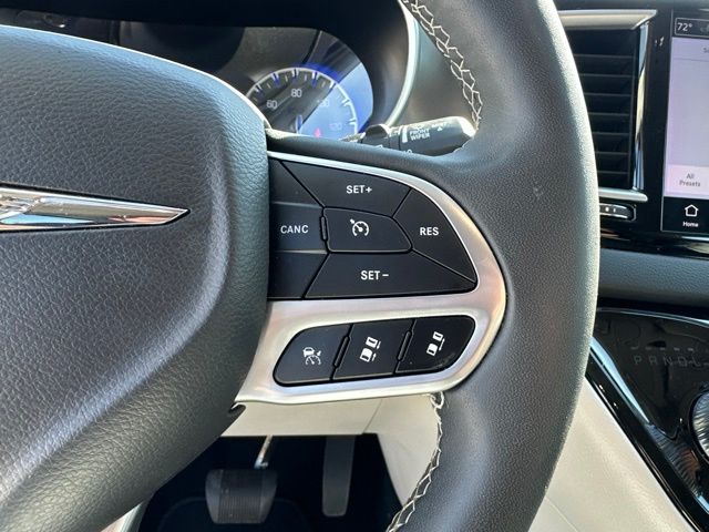 Thumbnail: 2024 Chrysler Pacifica - 14