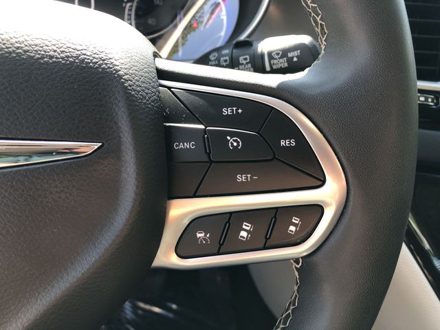 Thumbnail: 2024 Chrysler Pacifica - 25