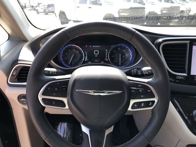Thumbnail: 2024 Chrysler Pacifica - 13