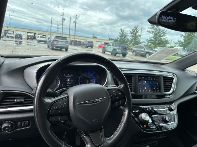 Thumbnail: 2020 Chrysler Pacifica - 2