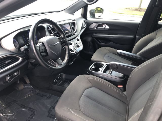 Thumbnail: 2020 Chrysler Pacifica - 10