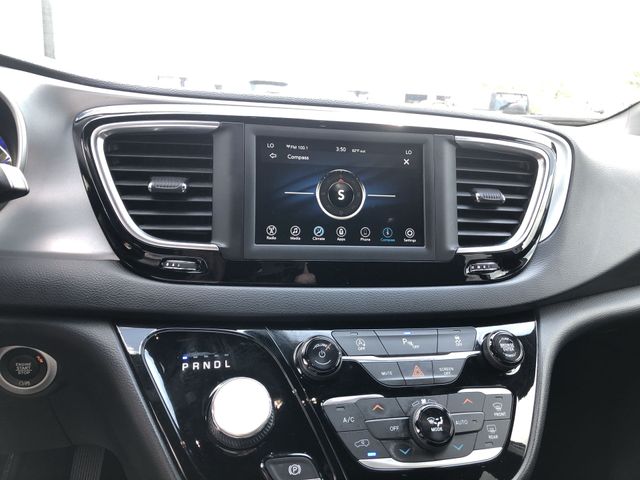 Thumbnail: 2020 Chrysler Pacifica - 12