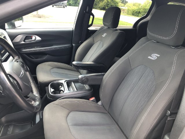 Thumbnail: 2020 Chrysler Pacifica - 9